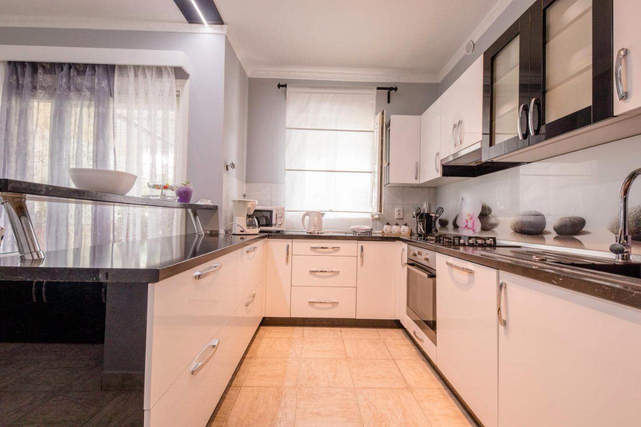 Apartmani Ana & Milo Lopar Eksteriør bilde