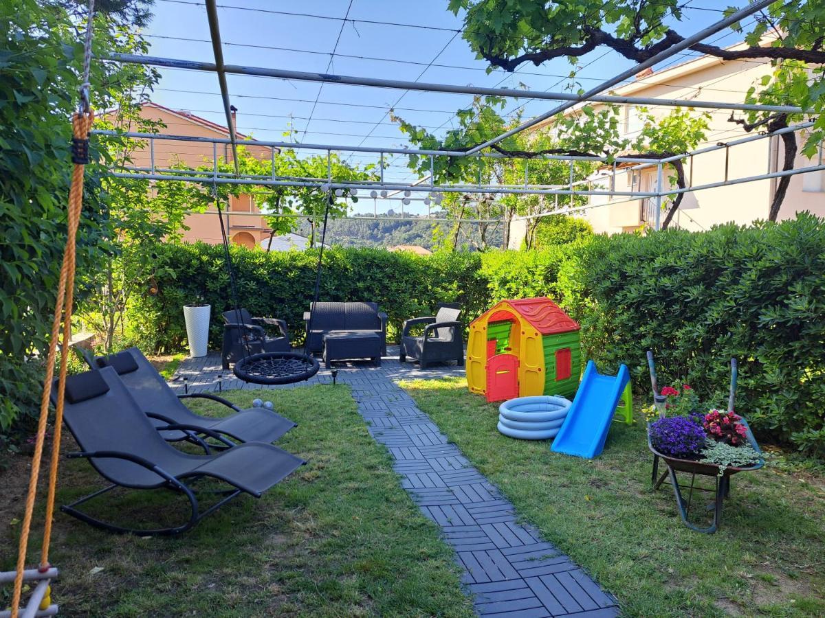 Apartmani Ana & Milo Lopar Eksteriør bilde